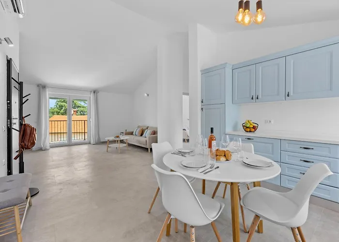 Paliska Apartment *
